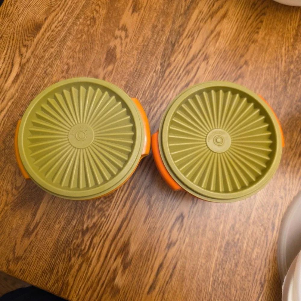 Vintage Tupperware Servalier Bowls 20 oz Orange Mustard Sunburst Lids Set of 2